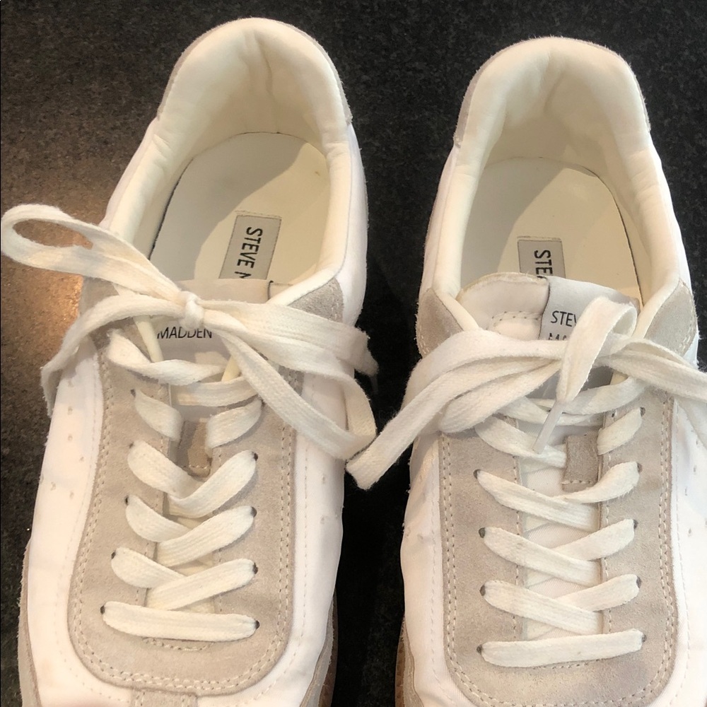 Steve Madden White and taupish color Sneakers